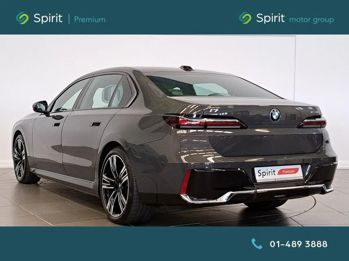 BMW i7 Xdrive 60 M Sport  105.7 Kwh panroof call - Image 3