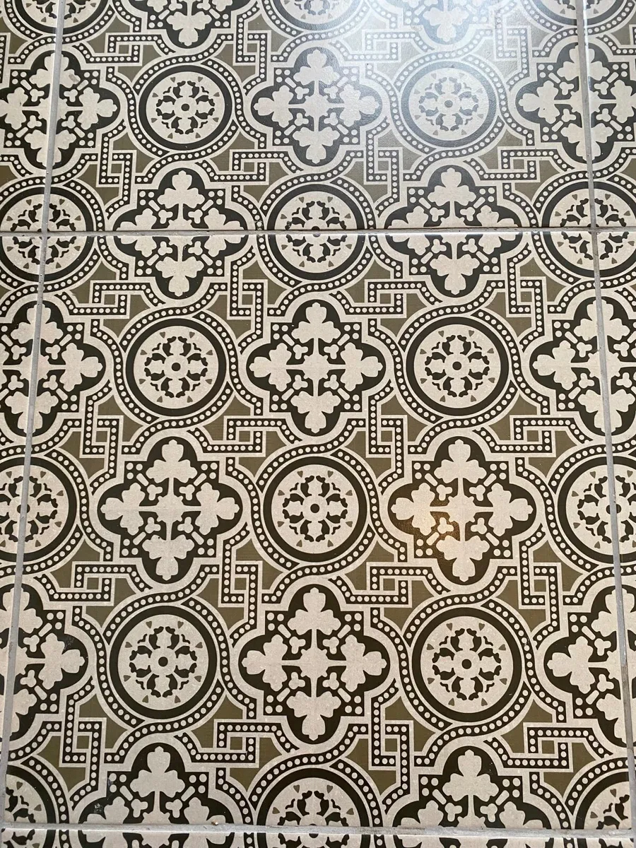 Floor tiles - Image 4