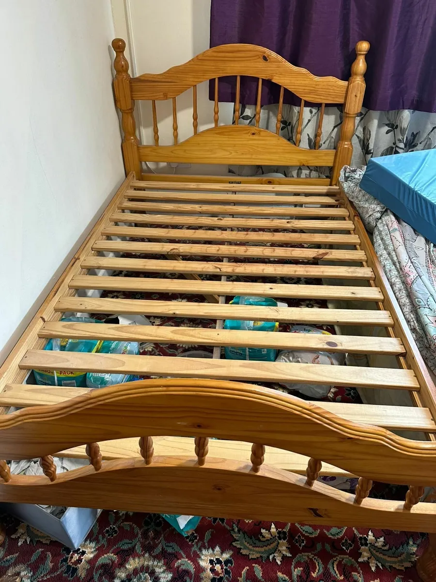 Solid pine double bed frame - Image 3
