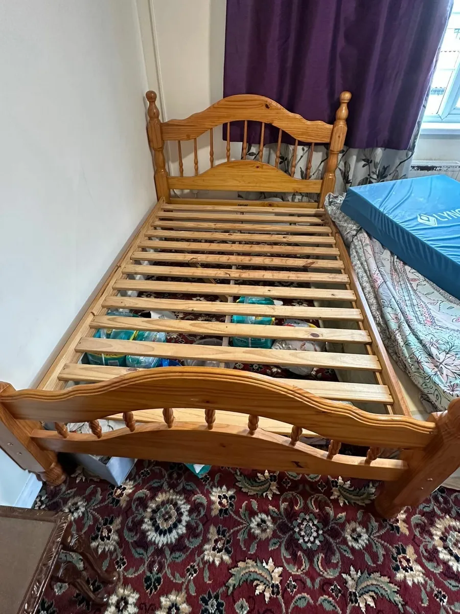 Solid pine double bed frame - Image 4