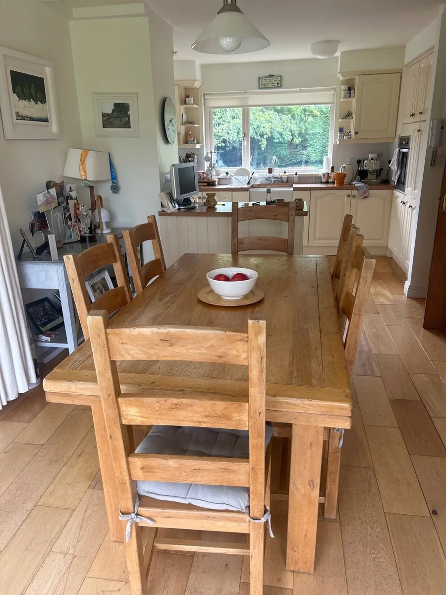 Kitchen Table and Chairs - Image 2