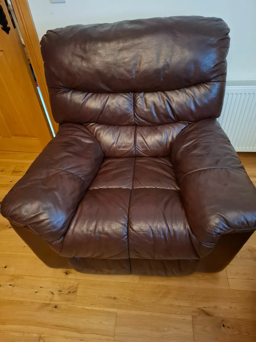 Couch - Image 2