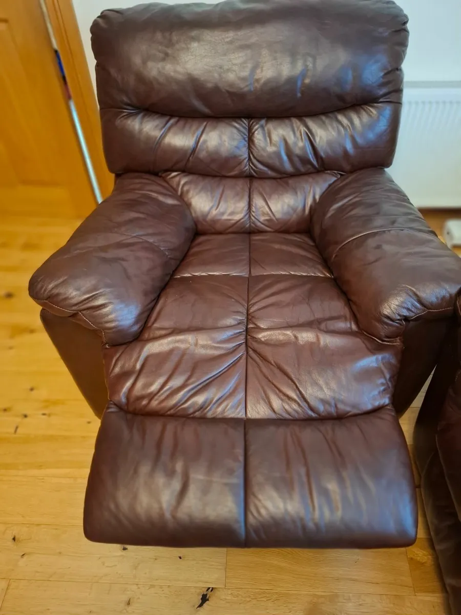 Couch - Image 4