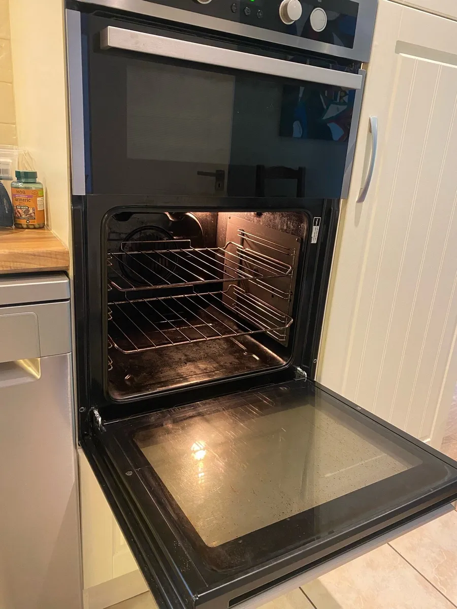 Whirlpool black/silver oven & grill - Image 2