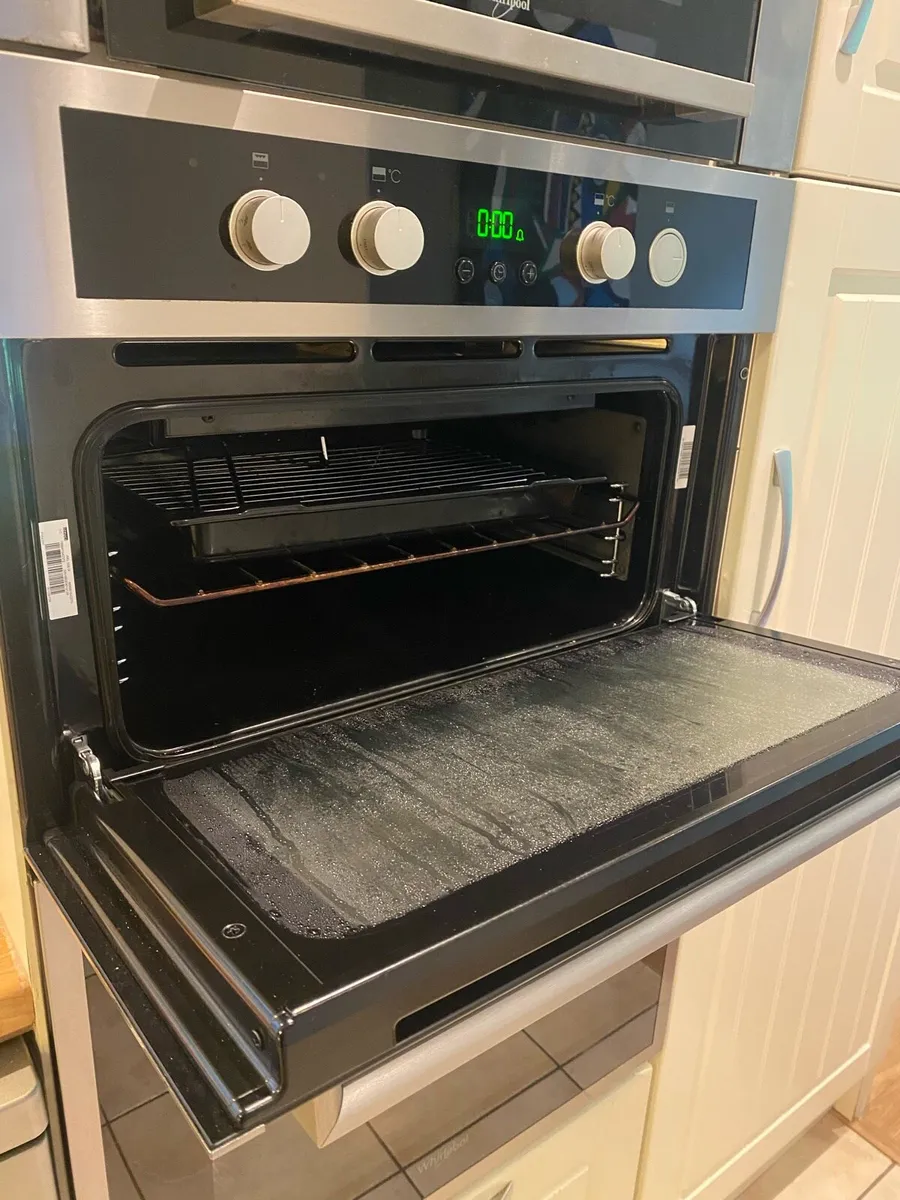 Whirlpool black/silver oven & grill - Image 3