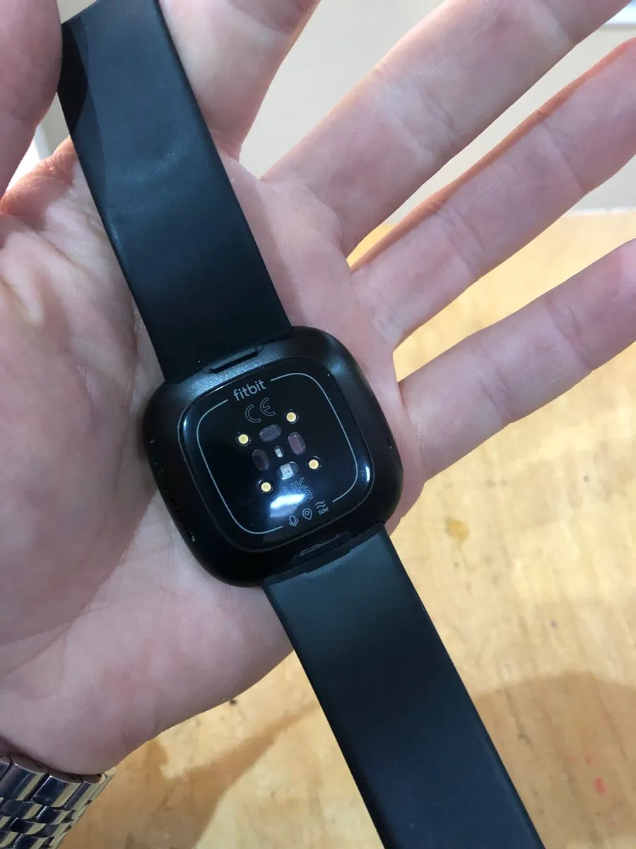 Fit Bit Versa 3 Sports Watch Health - Image 2