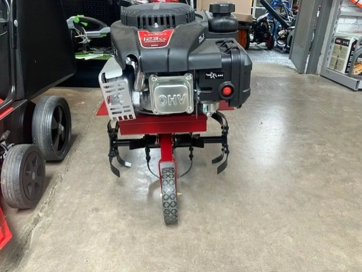 Gardencare WBL40 40cm cultivator 140cc - Image 4
