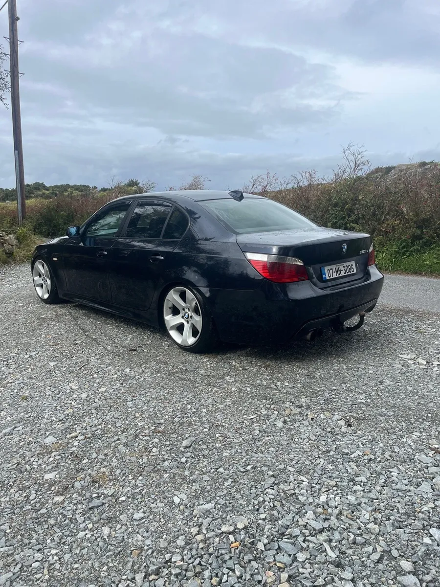 bmw 520 msport - Image 2