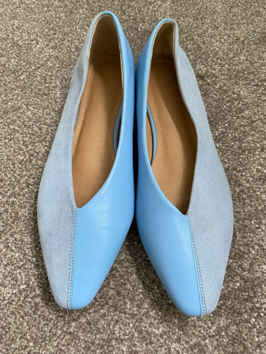 Shoes - Image 1