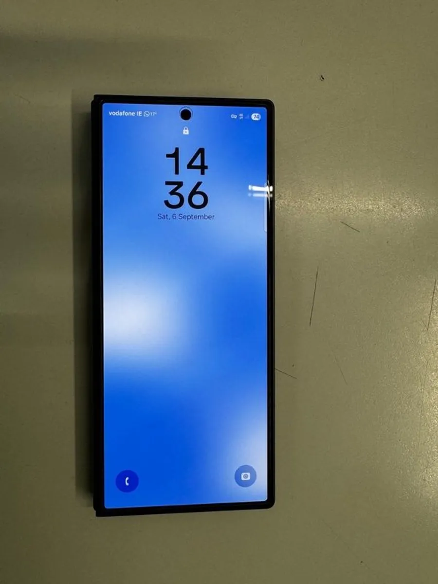 Samsung Z Fold  6 - Image 2