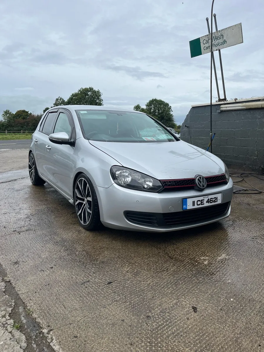 2011 Volkswagen Golf - Image 1