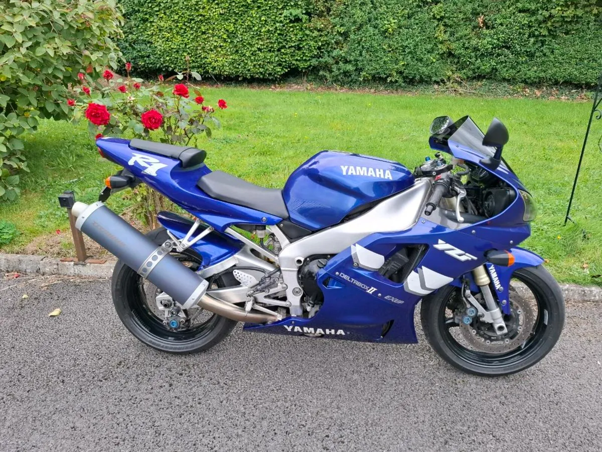 R1 BLUE 2001 MINT CONDITION - Image 2