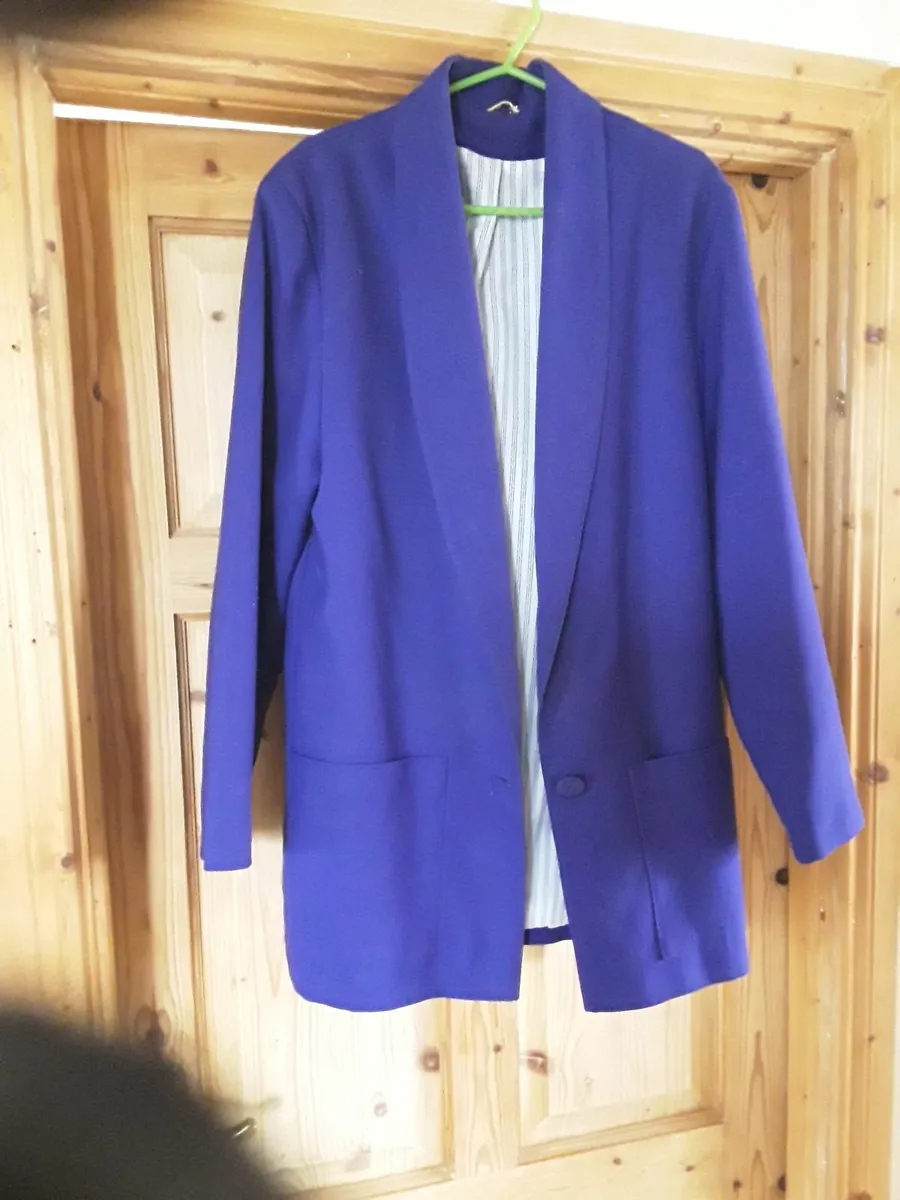 Beautiful Deep Purple ladies jacket size 12 to 14 - Image 1