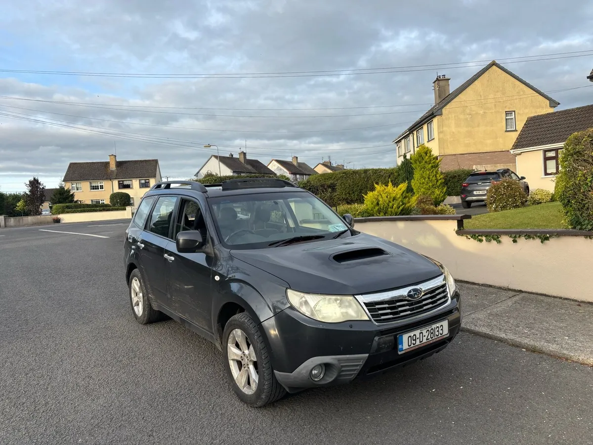 2009 SUBARU FORESTER - Image 1