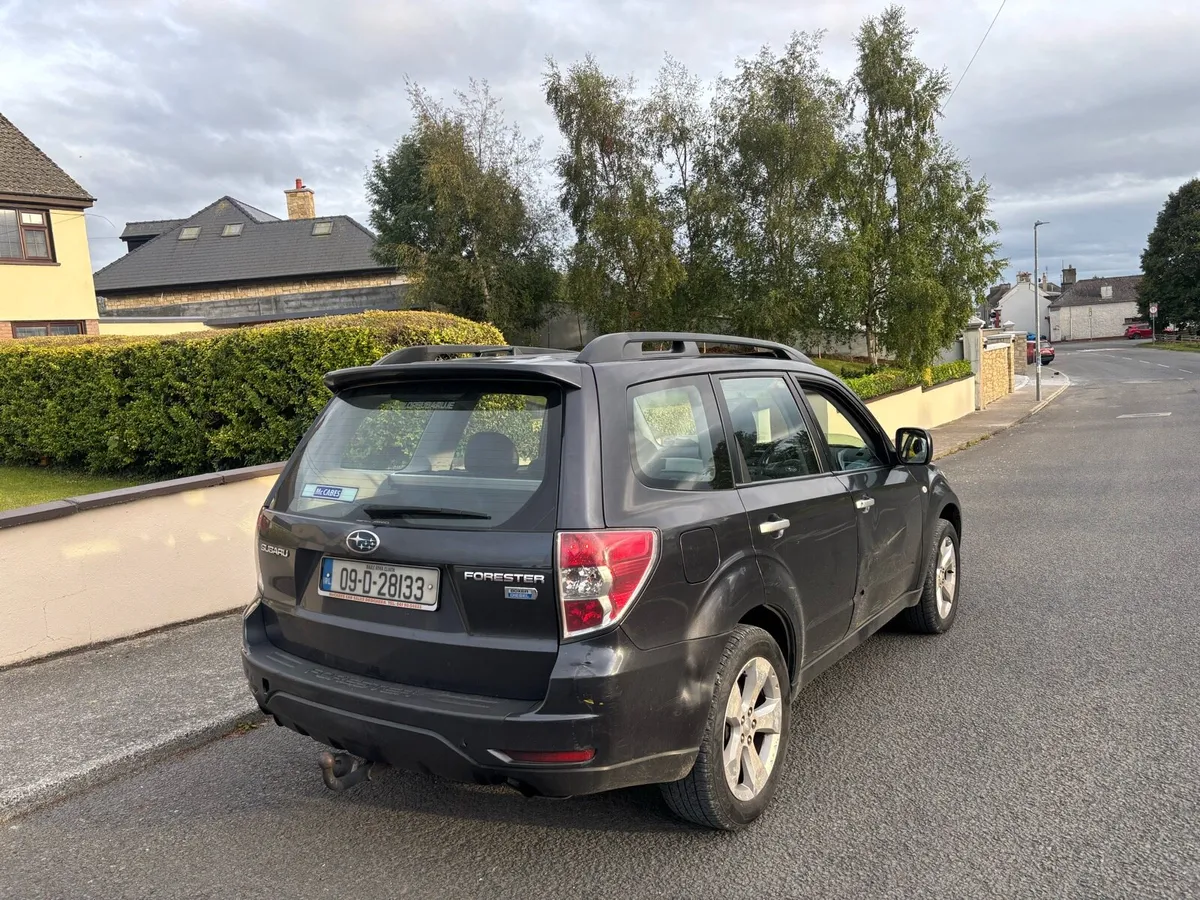 2009 SUBARU FORESTER - Image 4