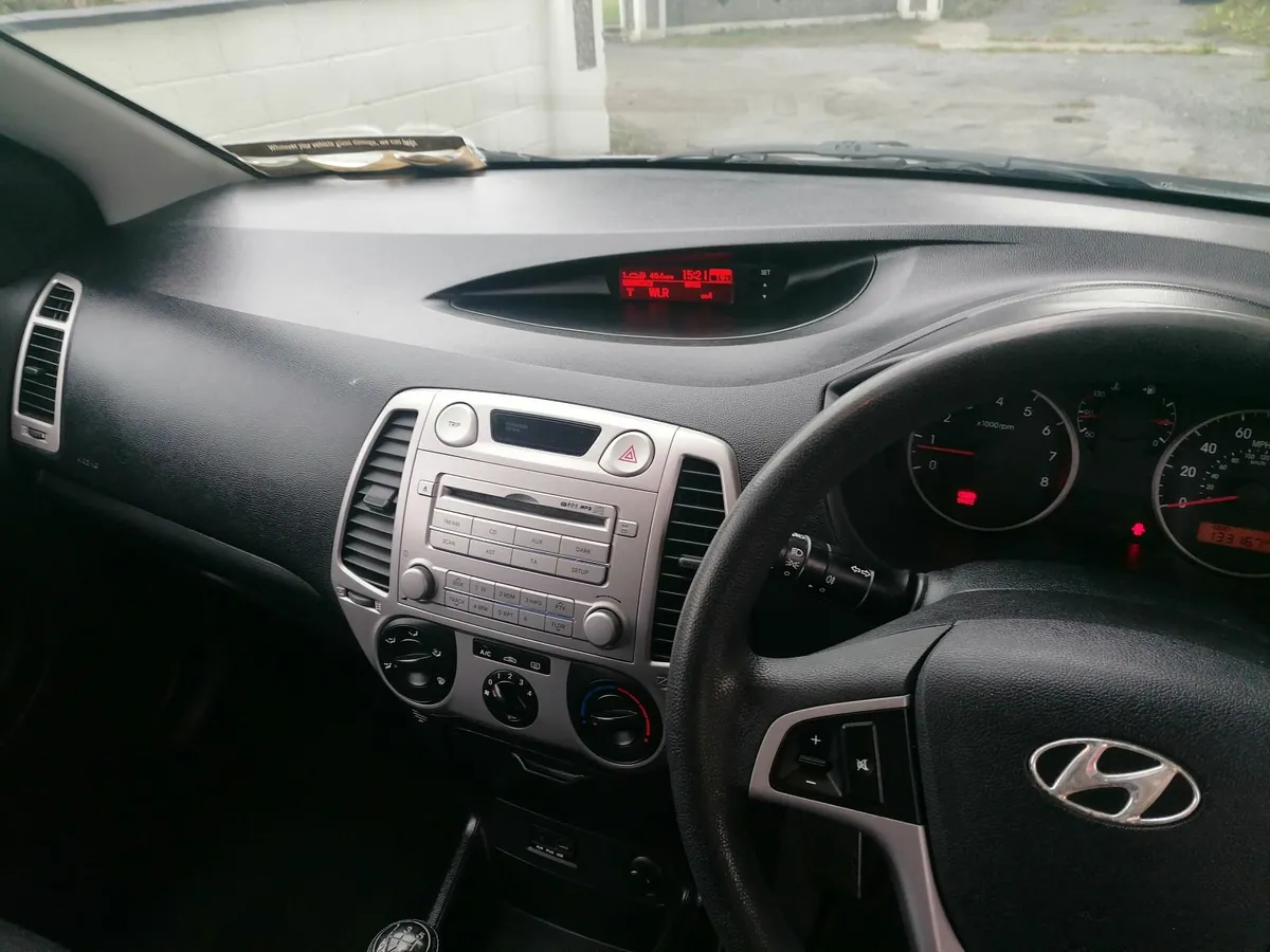 Hyundai i20 2009 - Image 3