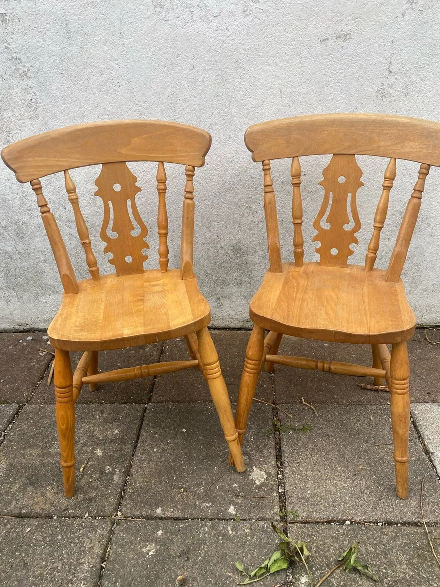 2x Farmhouse Kitchen Table Chairs