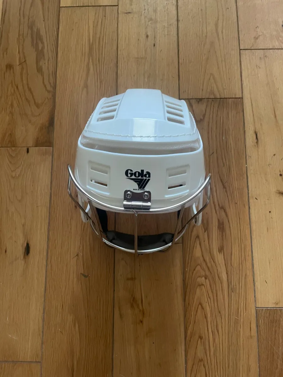 Gola Hurling Helmet - Image 2