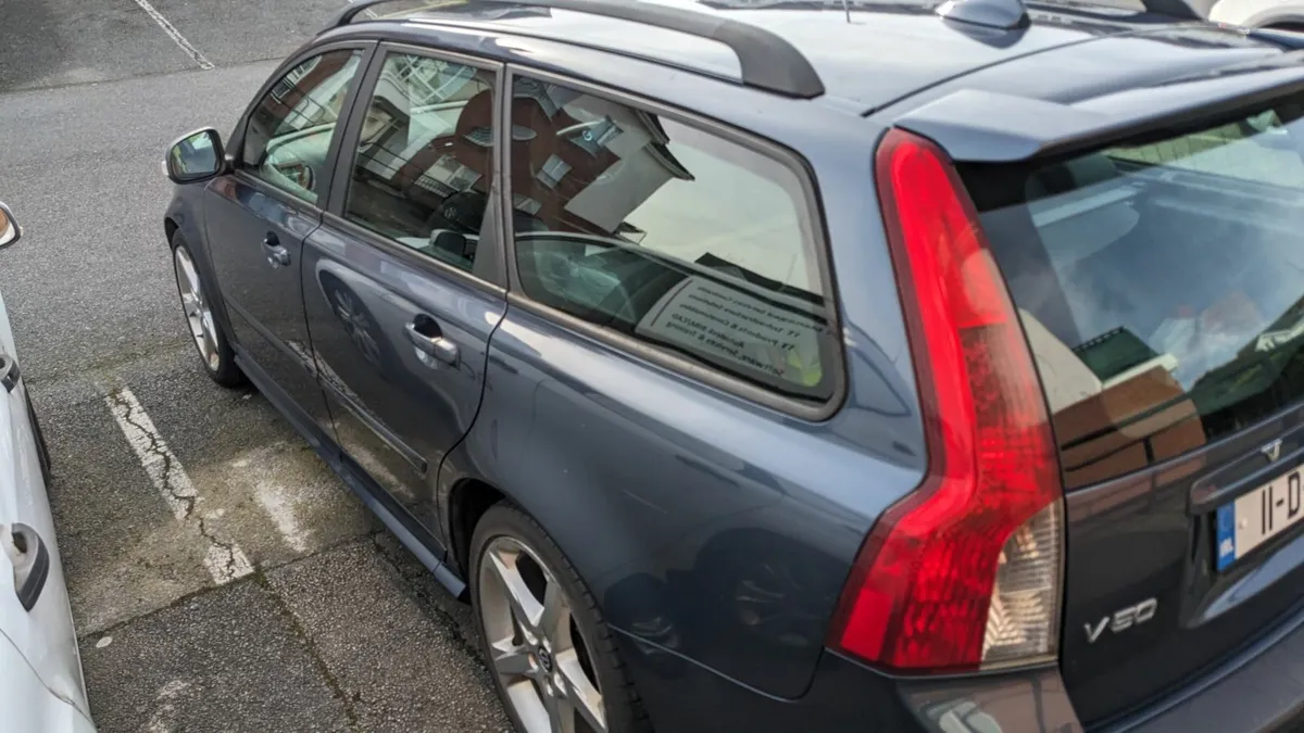 Volvo V50 2011 - Image 3