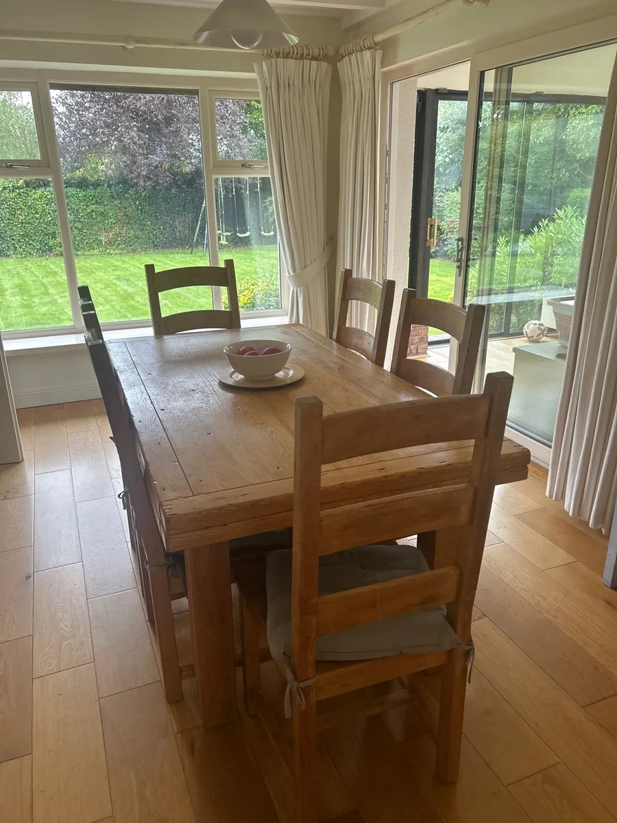 Kitchen Table and Chairs - Image 1