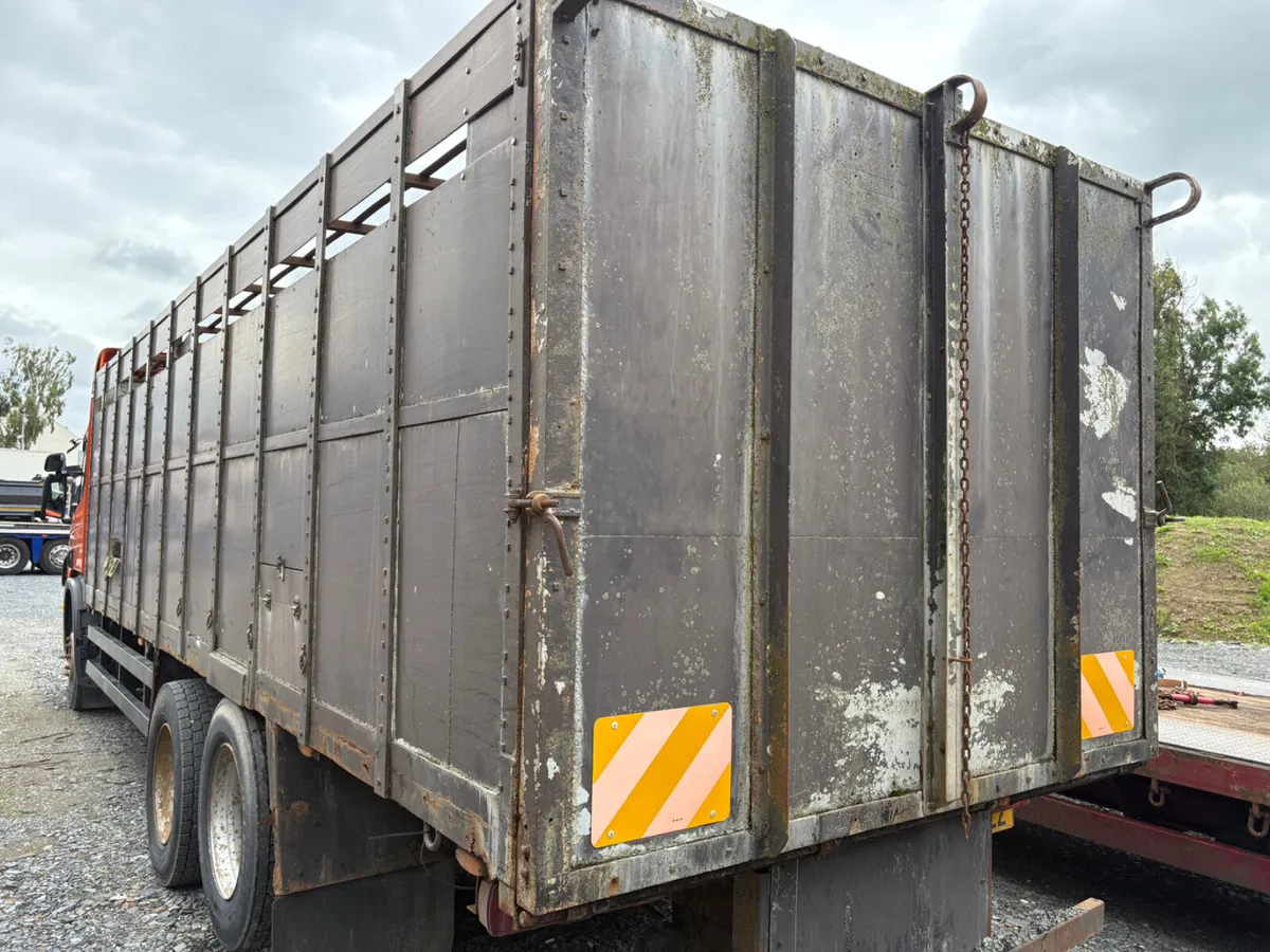 25Ft cattle body - Image 2
