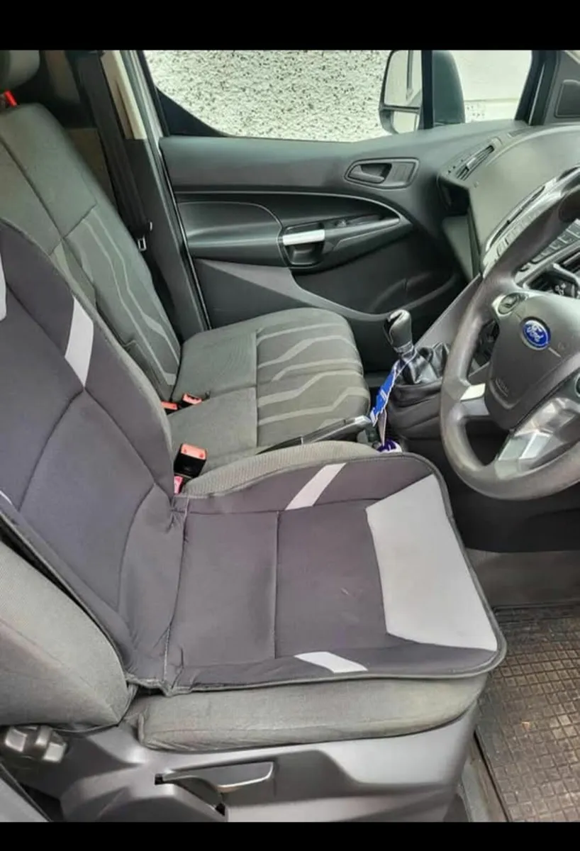 Ford Transit Connect 2015 - Image 4