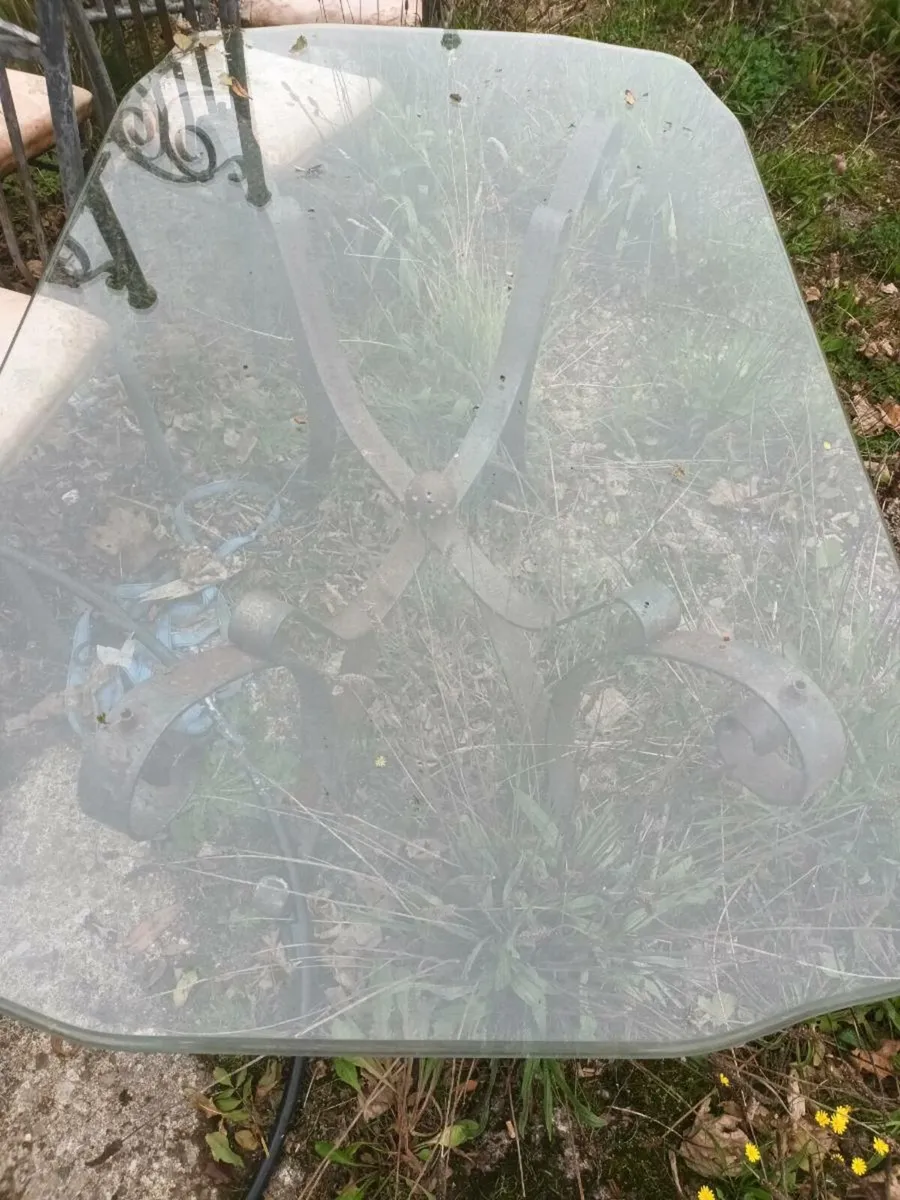 Antique cast iron glass table and 6 chairs - Image 3