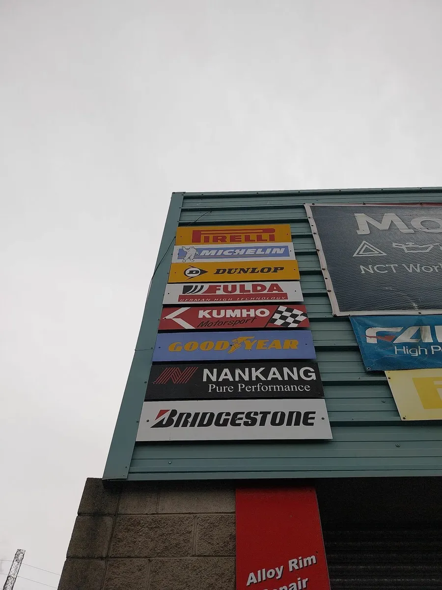 10ft x 5ft tyre sign - Image 2