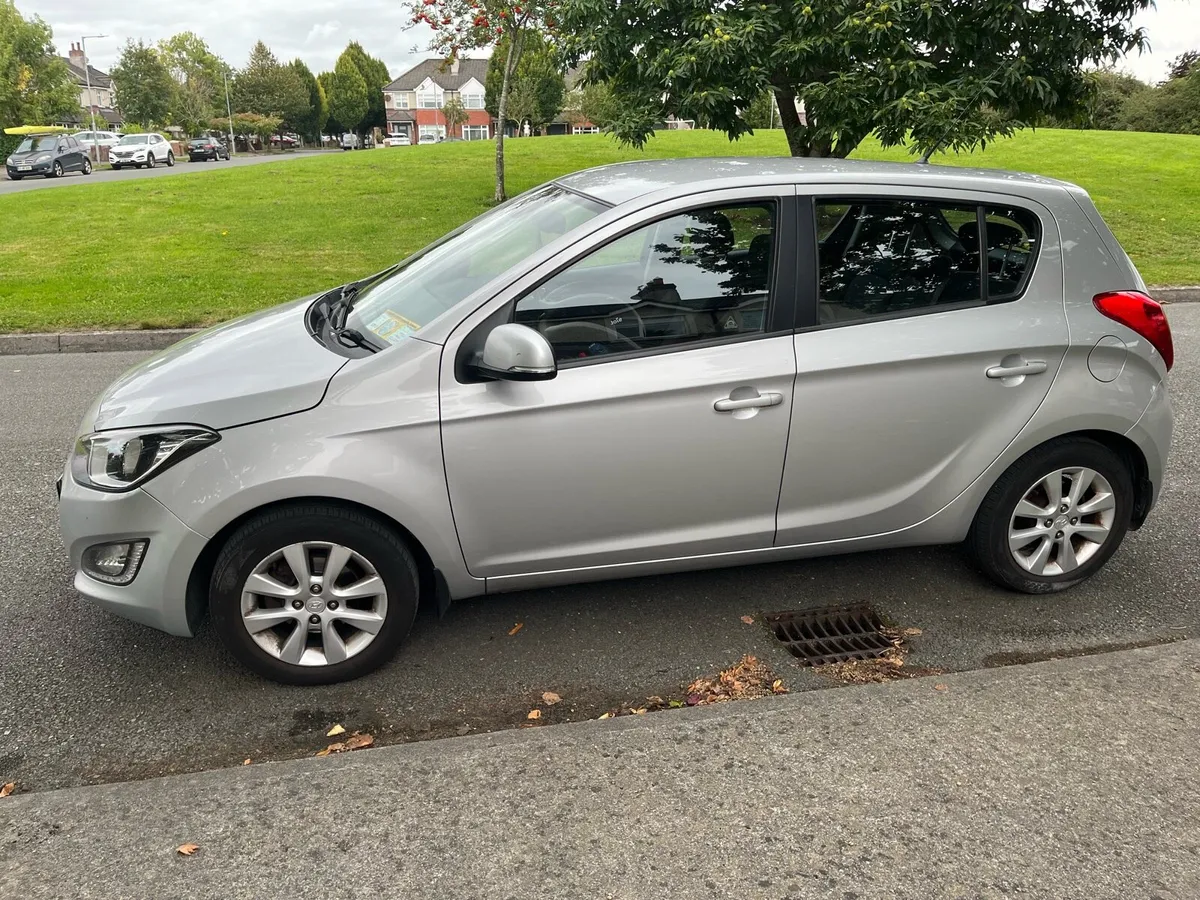 Hyundai i20 - Image 2