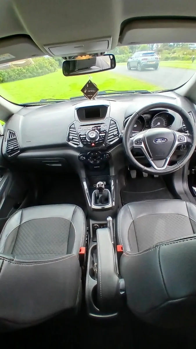 Ford EcoSport 2016 - Image 2