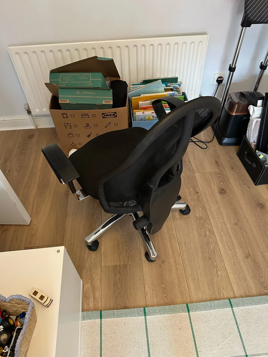 Office chair - Image 2