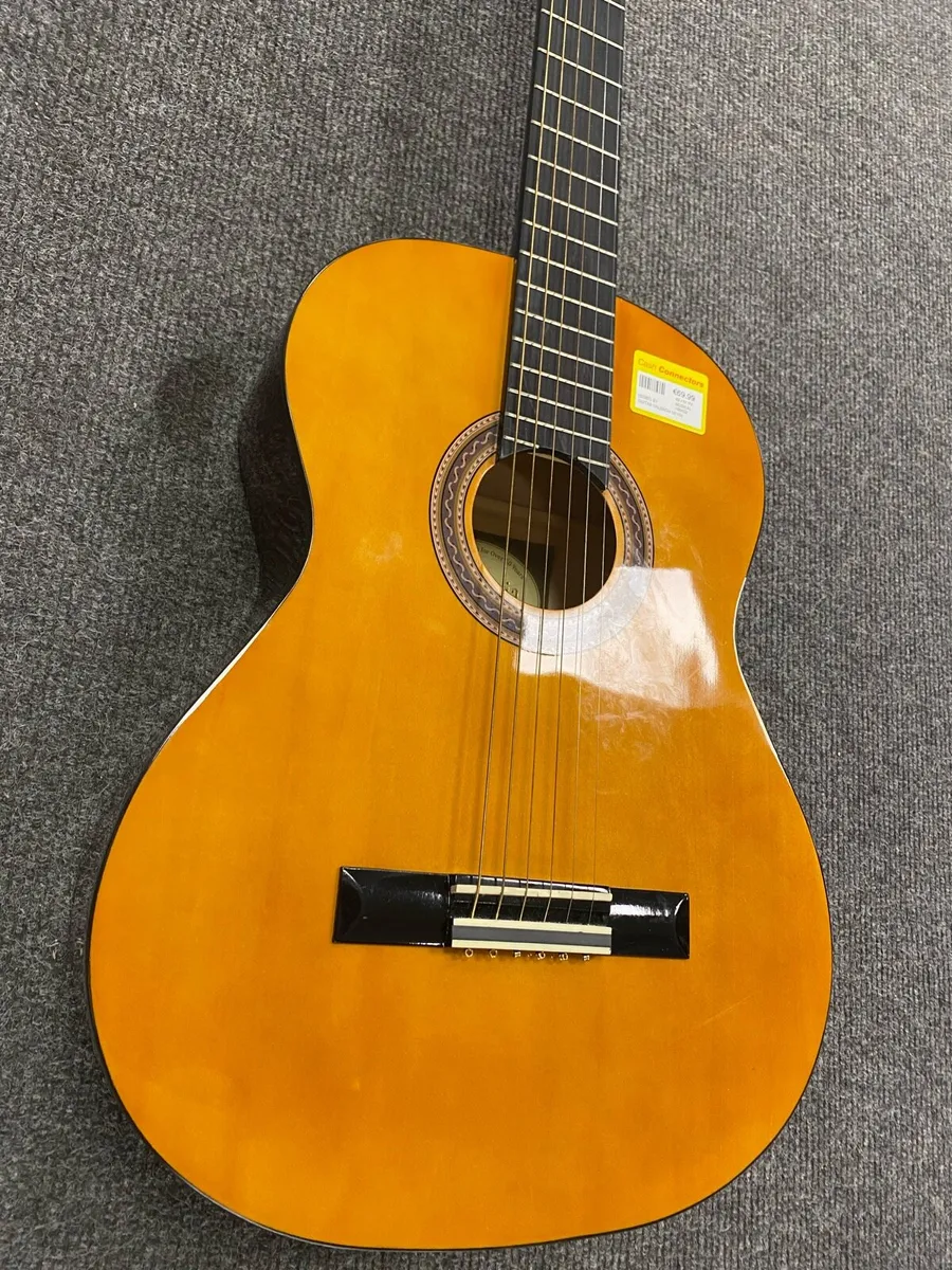 Valencia VC104 Classical Guitar - Image 2