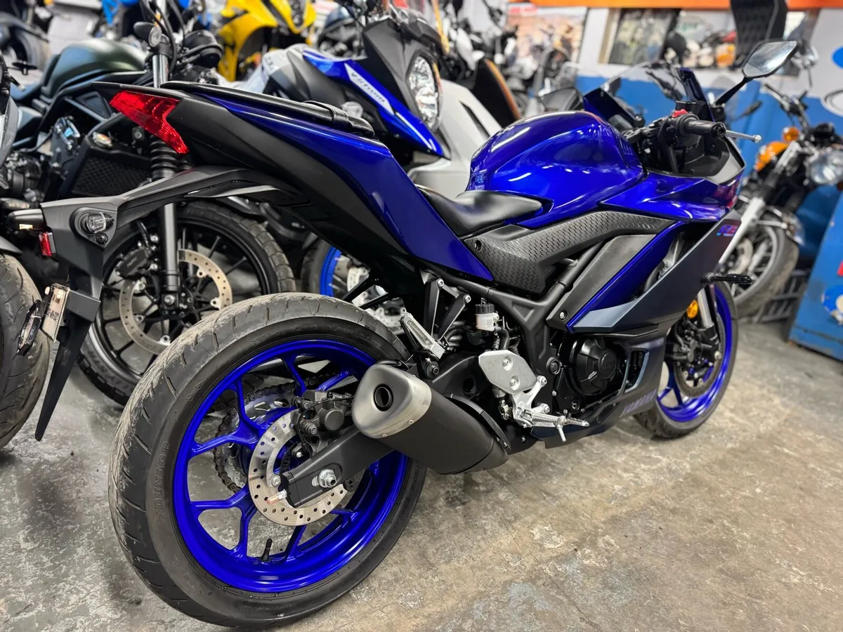 232 Yamaha R3 As New! - Image 3