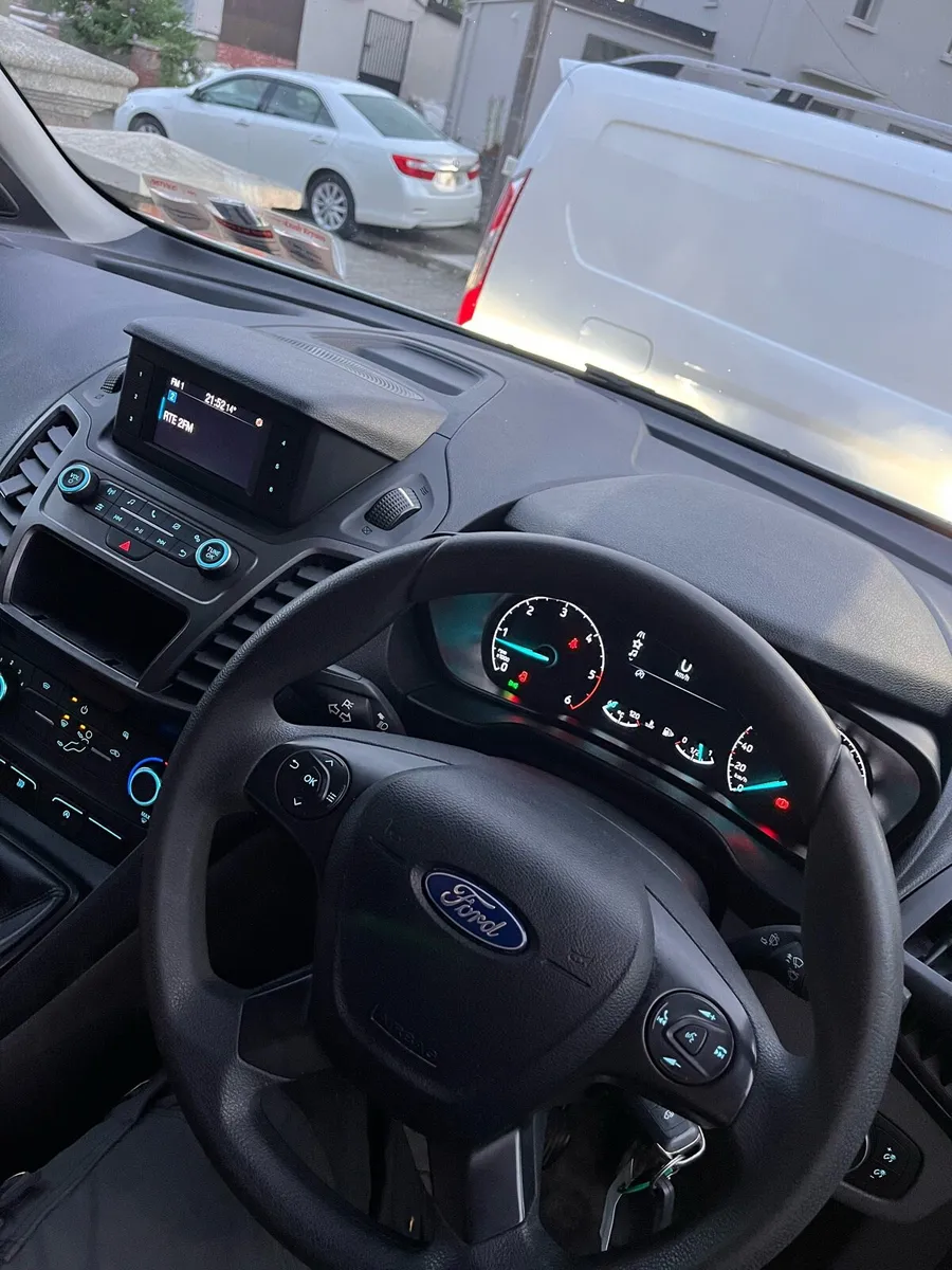 2019 Ford Connect SWB Trend Model - Image 2