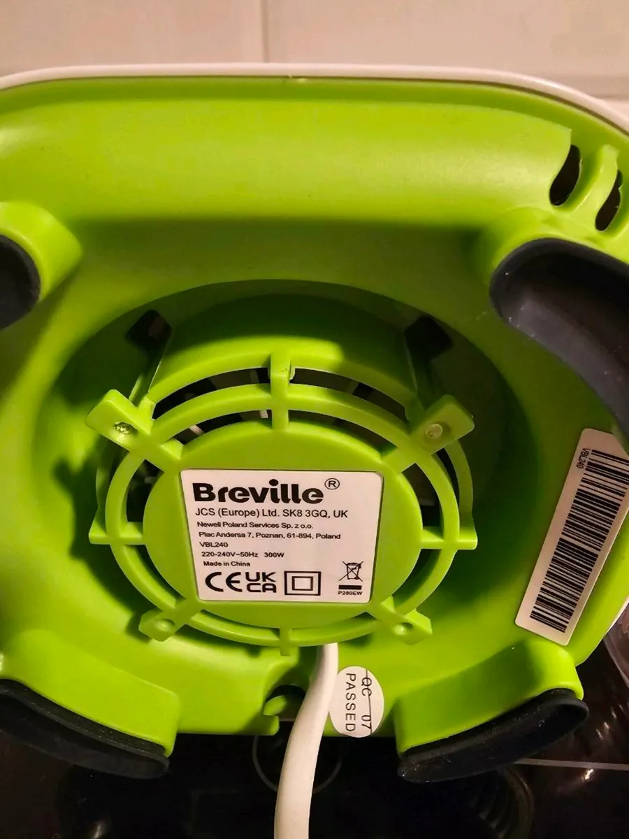 Breville
VBL240 Active Colour Mix Family Blender - Image 2