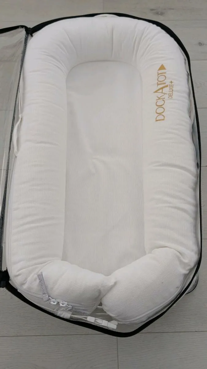 DockAtot Deluxe+
