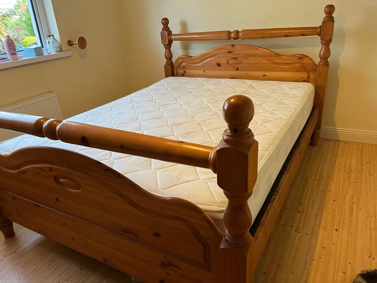 King bed - Image 1