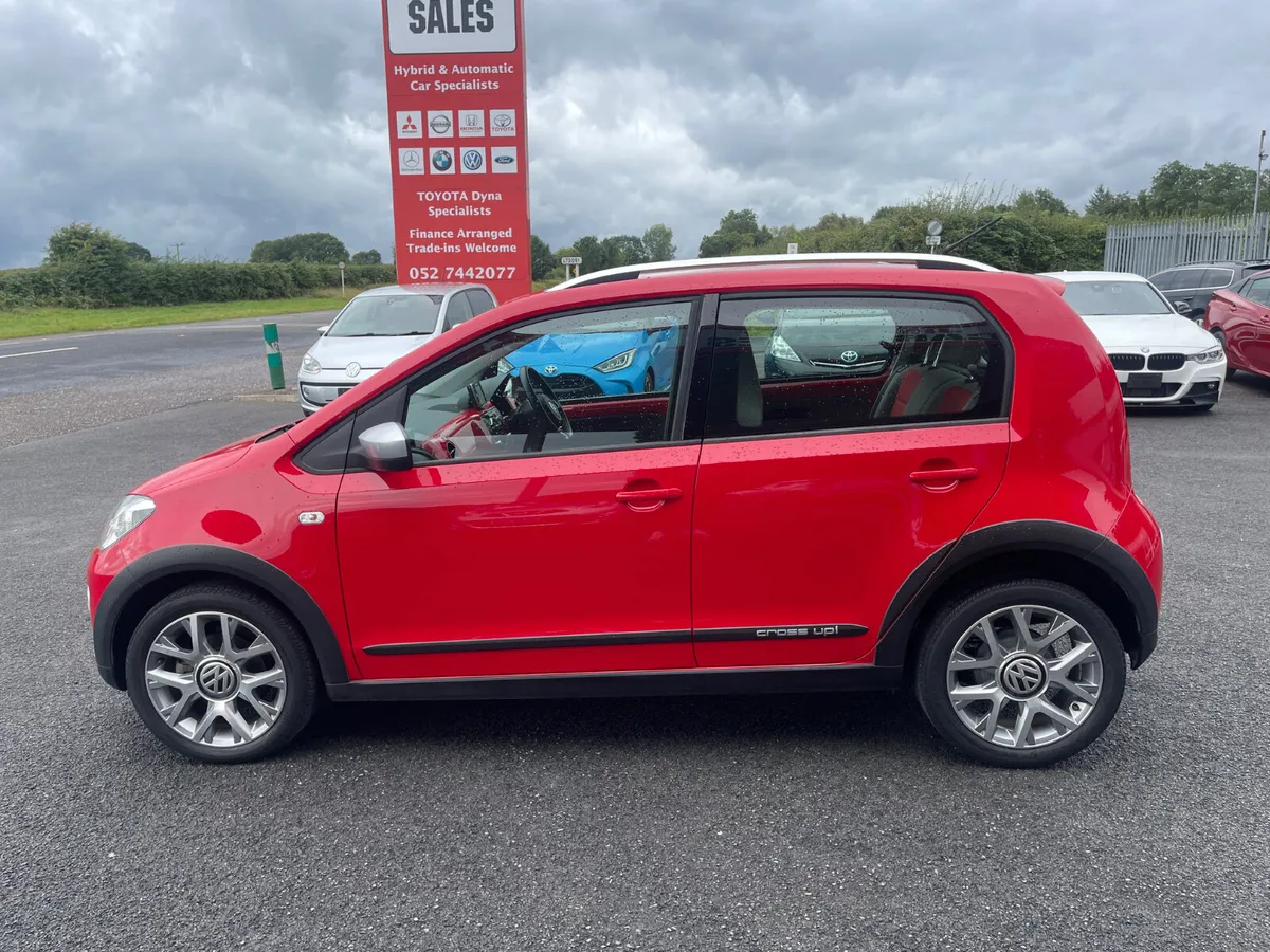 Volkswagen UP Cross 2016 - Image 4