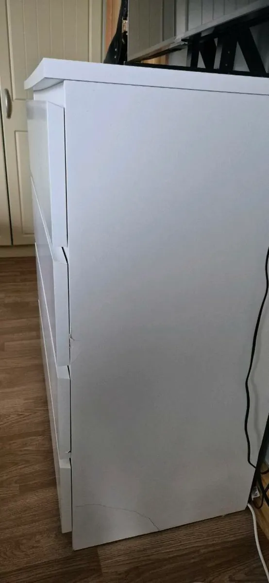 Chest of drawers - Image 2