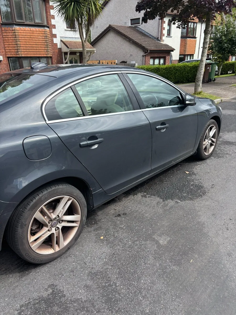 Car - Image 1