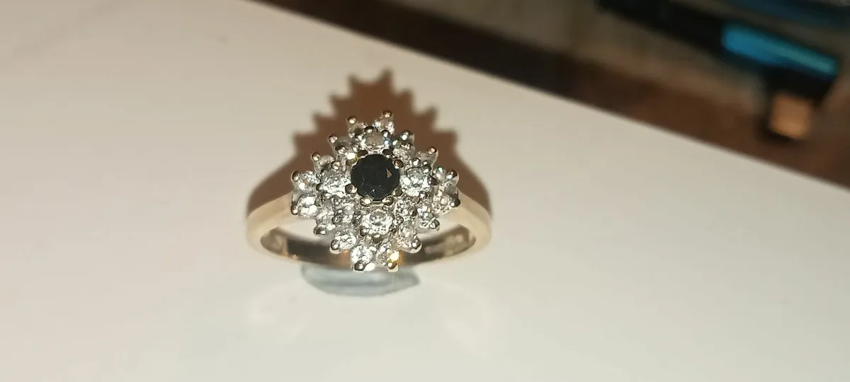 Vintage 9ct Gold sapphire Ring - Image 2