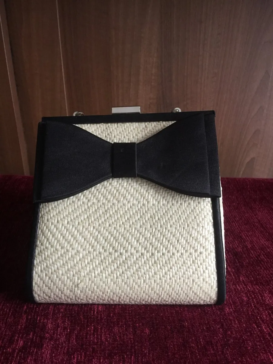Selection of evening bags - Image 1
