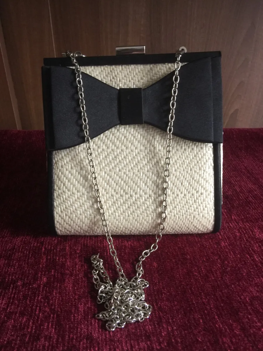 Selection of evening bags - Image 2