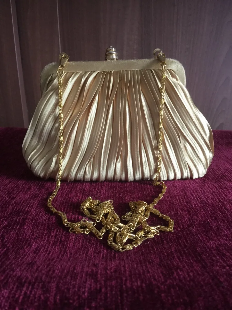 Selection of evening bags - Image 4