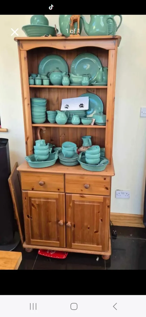 Kitchen display unit dresser