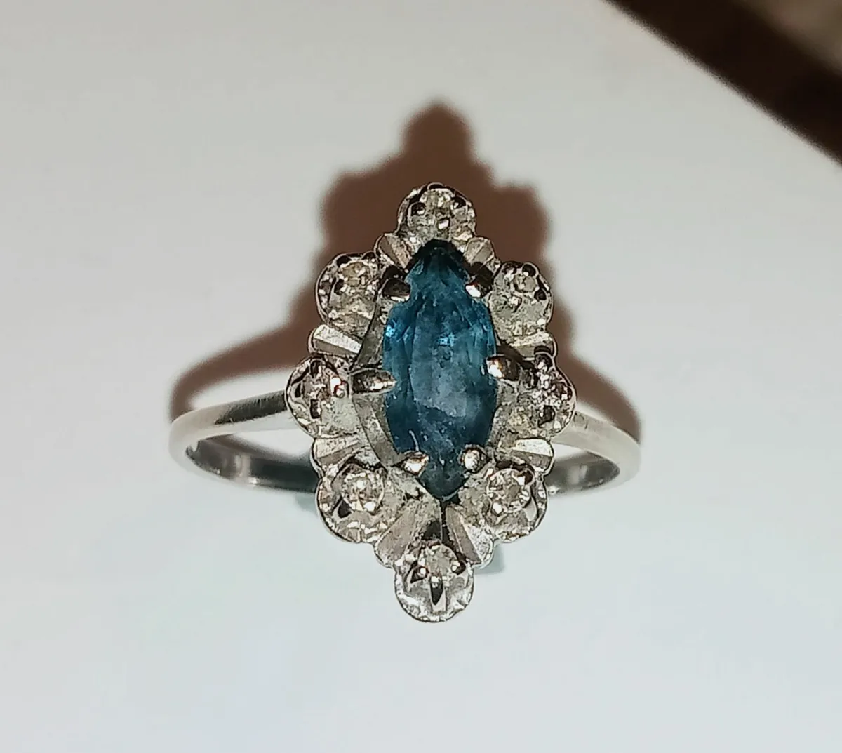 Beautiful Vintage Sapphire and Diamond Ring - Image 1