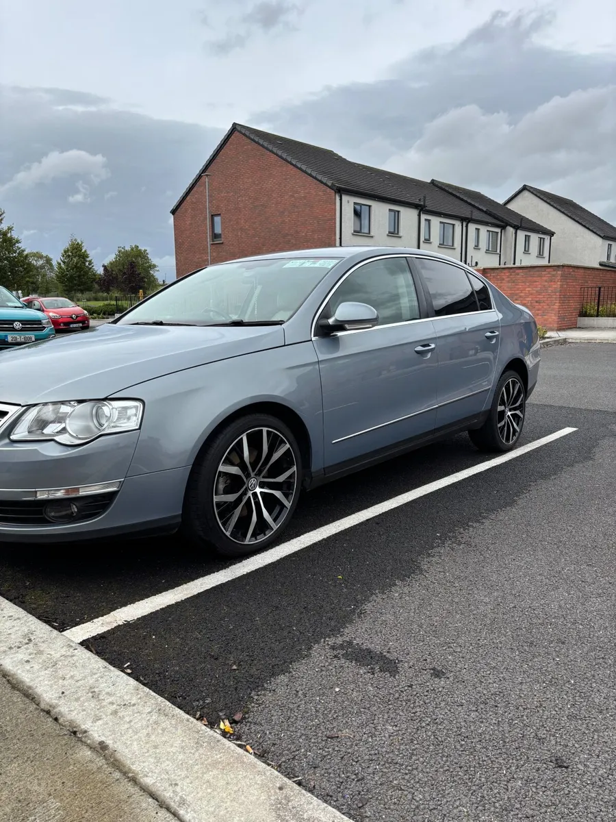 Volkswagen Passat 2.0 BLUEMOTION - Image 2