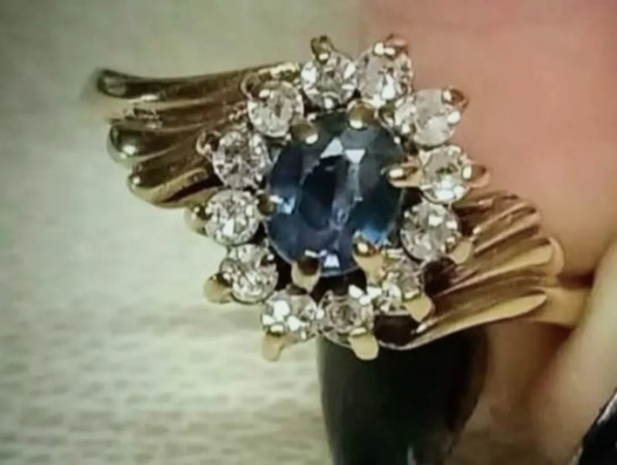Beautiful Sapphire and Diamond Ring