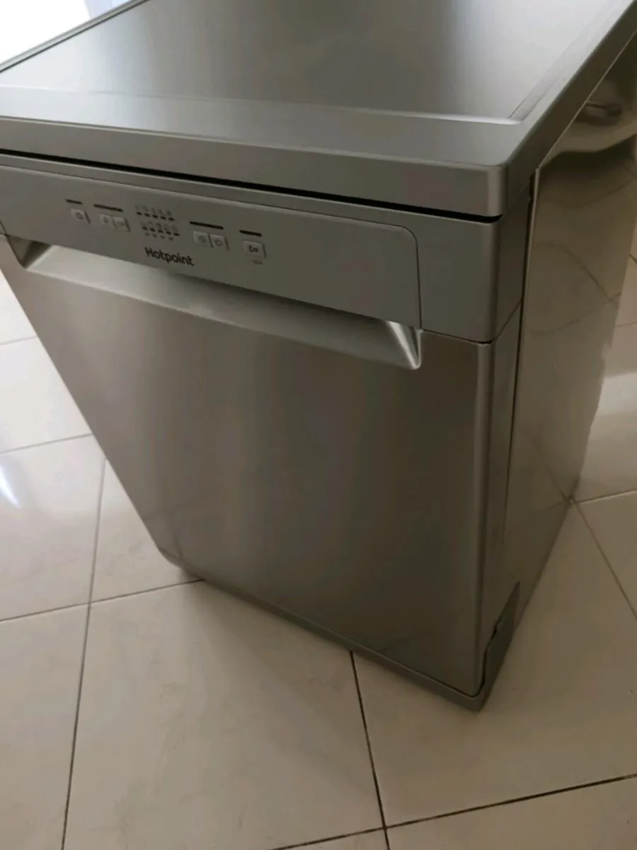 Dishwasher - Image 1