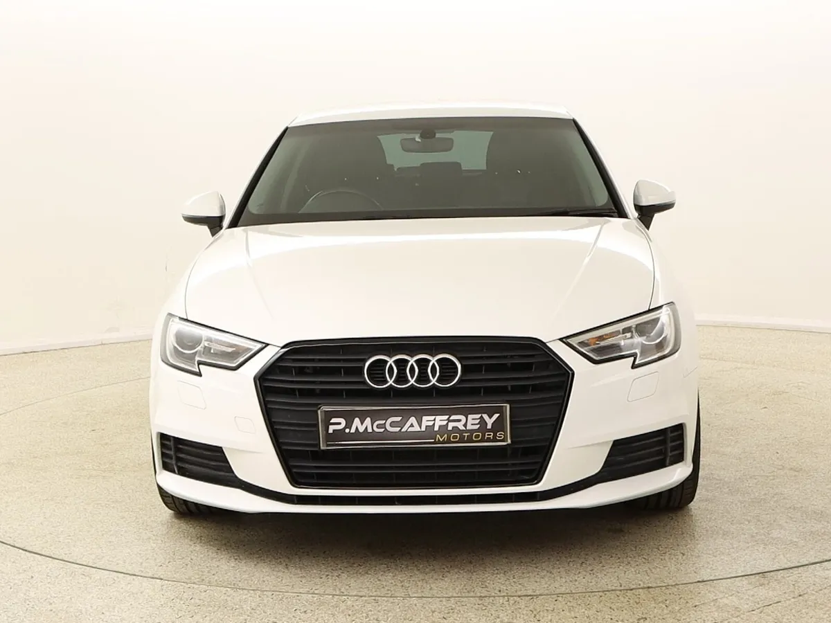 2017 Audi A3 1.6 TDI 116PS SE TECHNIK BLACK EDITIO - Image 2